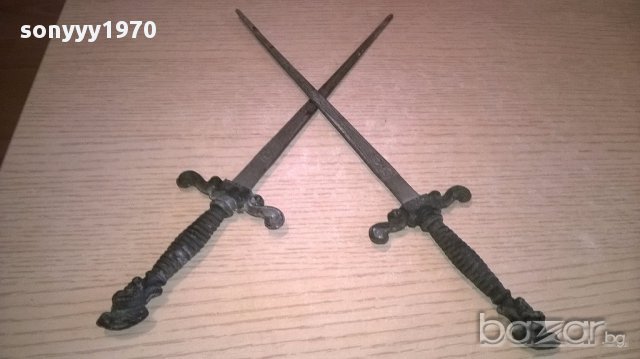 АНТИКИ-Два стари МЕТАЛНИ ножа-31х7см-внос швеицария, снимка 4 - Антикварни и старинни предмети - 17815566
