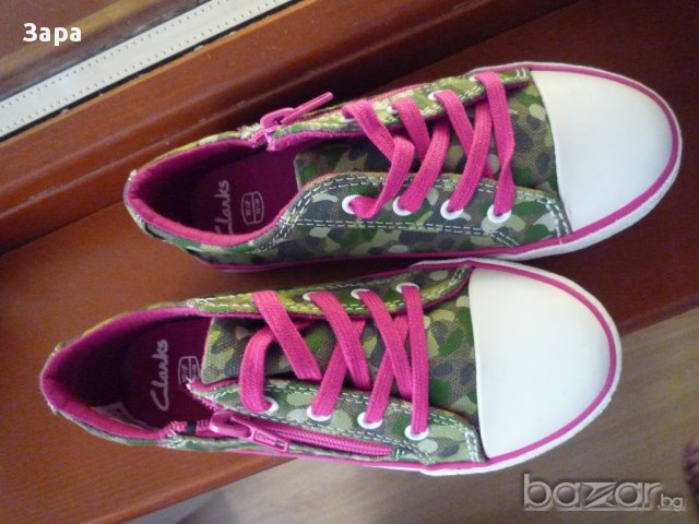 нови гуменки Clarks, 28,5ти, снимка 3 - Детски гуменки - 11319615