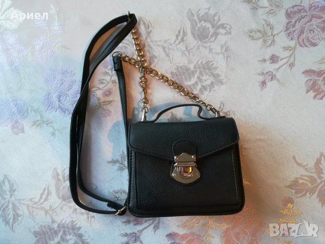 Малка дамска чанта, снимка 2 - Чанти - 25523447