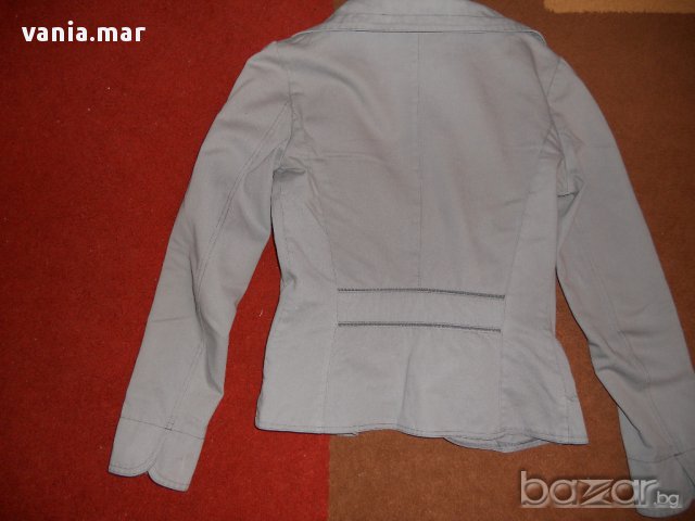 Сиво сако на Ками с бродерия, снимка 3 - Сака - 12867220