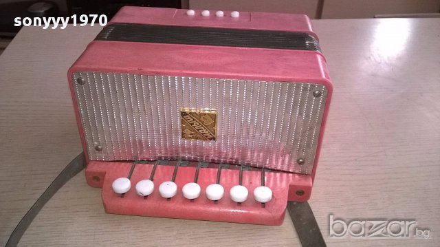 Ретро руски акордеон 20х20х12см-за колекция/ползване