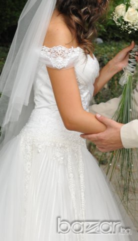 дизайнерска булченска рокля и аксесоари, снимка 2 - Рокли - 6873652