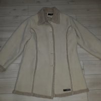 Светлобежово дамско палто кожух марка Spark, снимка 1 - Палта, манта - 23726566