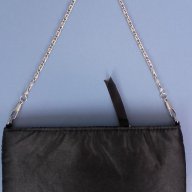 Много красива чантичка от Avon, снимка 3 - Чанти - 17391998