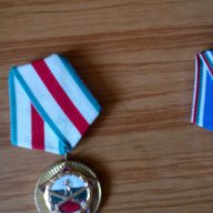 Ордени, медали, значки, снимка 8 - Антикварни и старинни предмети - 14941601