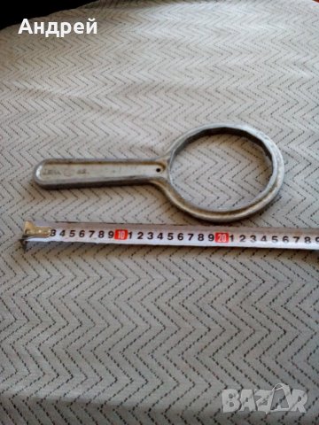 Стар инструмент,ключ за сваляне на маслени филтри, снимка 6 - Антикварни и старинни предмети - 25441514