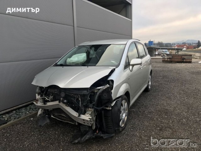 Toyota Corolla Verso 2.2d4d 136kc-НА ЧАСТИ!, снимка 4 - Автомобили и джипове - 20566116