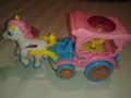 Детска играчка- каляска с конче, движеща се, звукови и светлинни ефекти, снимка 1 - Рисуване и оцветяване - 9872469