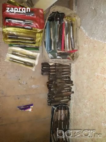 Метчици Плашки Райбери Свредла Палцви фрези Стругарски ножове , снимка 4 - Други инструменти - 20338991