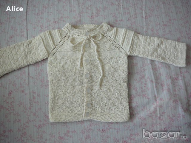 Нова ръчно плетена жилетка - ръст до 92 см