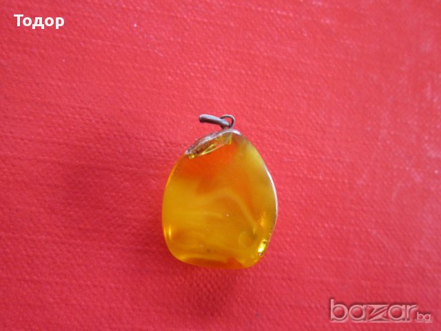 Красива висулка медальон колие от естествен балтийски кехлибар , снимка 4 - Колиета, медальони, синджири - 17958119