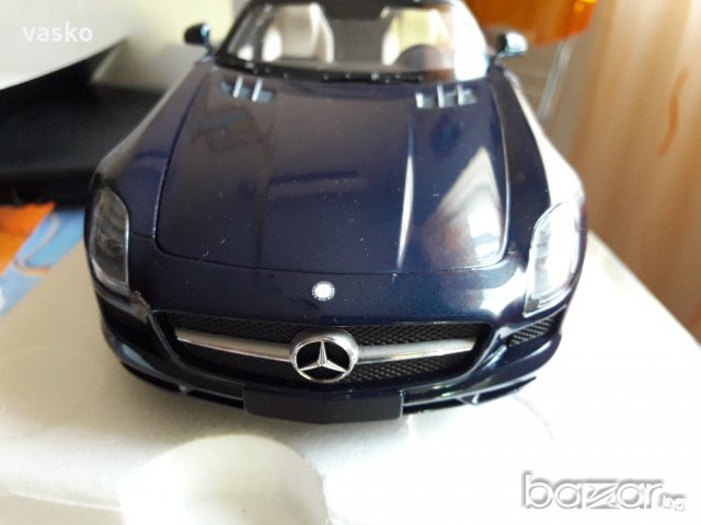  Minichamps 1:18-Mercedes перфектен, снимка 8 - Колекции - 18977539