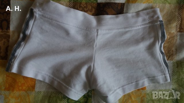 Бели къси панталони, снимка 2 - Къси панталони и бермуди - 21977245
