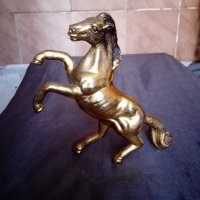 метална статуетка-кон, снимка 1 - Антикварни и старинни предмети - 23042361