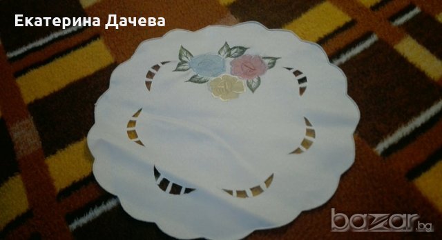 Продавам покривчици за холова маса-рязана бродерия, снимка 4 - Декорация за дома - 21195236