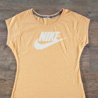 Nike - страхотна дамска тениска, снимка 2 - Тениски - 25536121