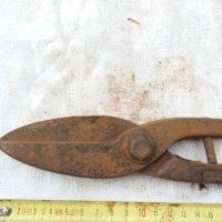 стара работеща ножица с маркировка за рязане на ламарина, снимка 2 - Антикварни и старинни предмети - 25002990