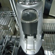 1. Електрона кафемелачка професионална със време за точен грамаж на кафето и свеж аромат на току що , снимка 3 - Кафе машини - 12232880