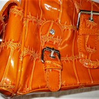 НОВА Дамска чанта Оранж с лак релеф за през рамо - Внос, снимка 6 - Чанти - 23487394