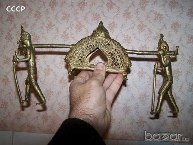 Голяма бронзова пластика