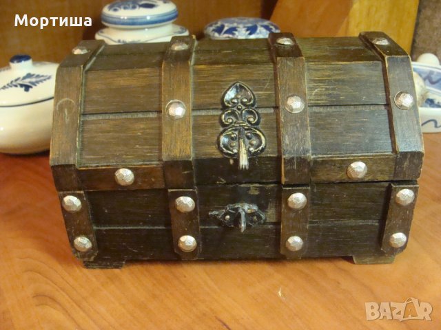 Великолепна ръчно изработена френска  кутия за бижута 