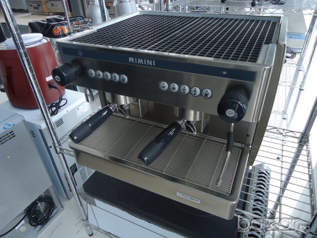 Кафе машина нова  BY -  FUTURMAT – Италия, за две групи кафета професионална за заведения  Цена 3480, снимка 2 - Други машини и части - 7363985