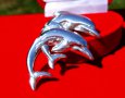 Сребърен медальон делфини. , снимка 1 - Колиета, медальони, синджири - 15651567
