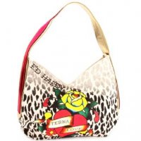 Ed Hardy оригинален чанта, снимка 1 - Чанти - 7814299