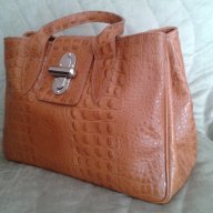 Италианска чанта от естествена кожа, снимка 2 - Чанти - 18479433