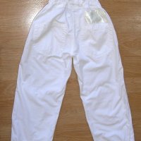 Бели панталони, 10-11 г., снимка 2 - Детски панталони и дънки - 22247856
