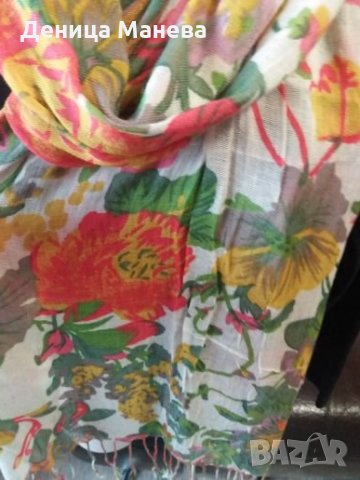 Дамски шал, снимка 2 - Шапки - 23787145