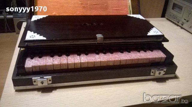 Музикален инструмент-клавир/акордеон-51/32/15см-внос швеицария, снимка 6 - Пиана - 15503851