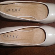 Обувки в цвят -пудра! Чисто нови, снимка 4 - Дамски обувки на ток - 15857671