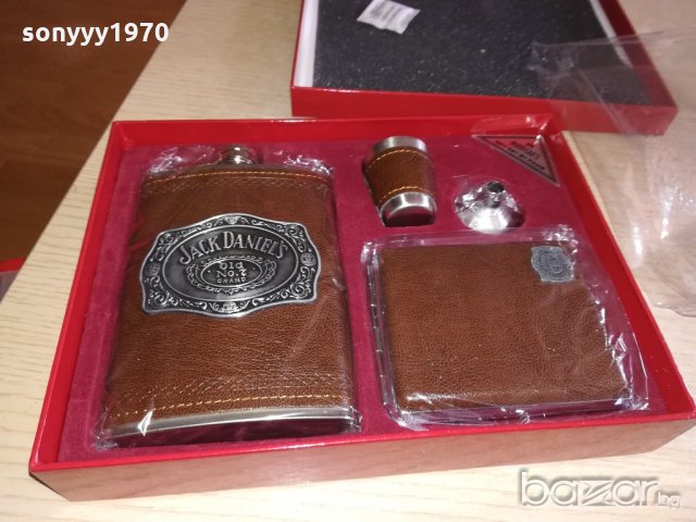 нов подаръчен комплект-24х18х4см, снимка 7 - Колекции - 21426857