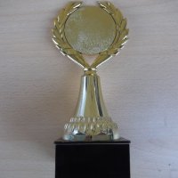 Купа "THREE HILLS CUP 2012 WORLD RANKING EVENT WOMEN 21 E", снимка 5 - Други ценни предмети - 21748226