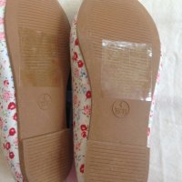 нови затворени обувки за момиче размер 19 и размер 21, снимка 4 - Детски обувки - 18854264