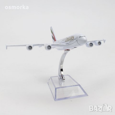 Еърбъс 380 самолет модел макет Airbus Emirates метален авиокомпания летище рекламен полет лайнер, снимка 2 - Други ценни предмети - 23572759