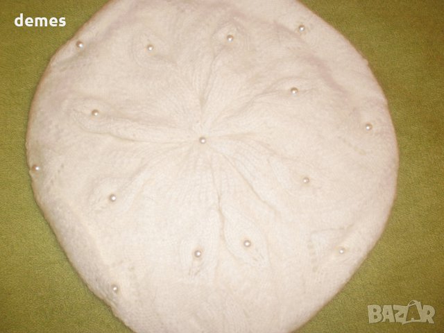 Машинно плетена вълнена барета, бяла, снимка 2 - Шапки - 23222402