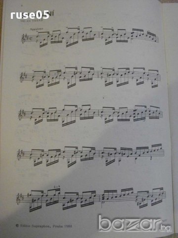 Книга"Album deseti skladeb pro sólovou kytaru-M.Tesar"-22стр, снимка 3 - Специализирана литература - 15892061