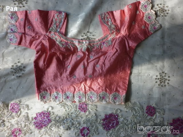 Индийско  Сари + блуза , снимка 8 - Рокли - 16273634