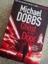 английска книга "A Ghost at the Door" , снимка 1 - Художествена литература - 21178218