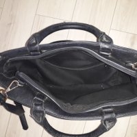 Черна кожена чанта с дълга и къси дръжки, снимка 3 - Чанти - 23623592