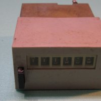 Електромеханични броячи на импулси 24V