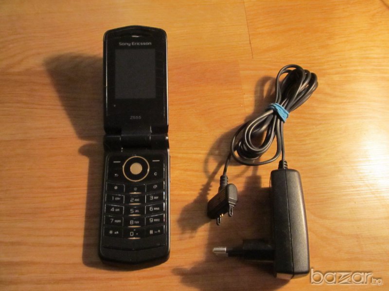 Сгъваем Телефон с копчета SONY ERICSSON Z555, сони ериксон Z555 модел 2008 г. - работещ., снимка 1