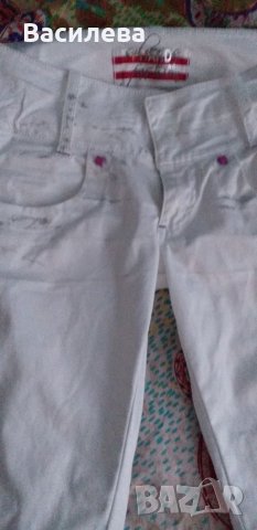 Детски бял панталон, с декорация в сребристо, 7/8, размер 25, снимка 4 - Детски панталони и дънки - 25812616