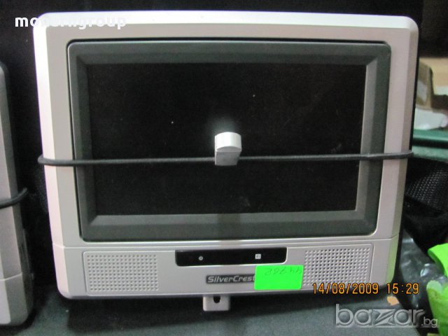 DVD за кола SilverCrest + два монитора, снимка 2 - Аксесоари и консумативи - 16052536