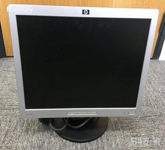 Продавам НЕ работещ но запазен монитор HP L1706 17" с кабели
