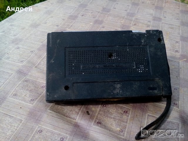 Радио HI-BUSONIC, снимка 2 - Антикварни и старинни предмети - 21375419