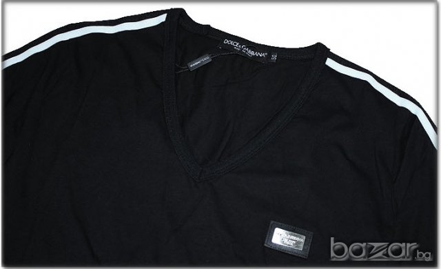 D&G Dolce and Gabbana V Neck Black Striped Plaque Мъжка Тениска size 46 (S), снимка 4 - Тениски - 6896282