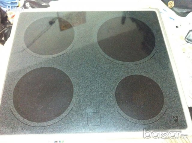 керами4на електри4еска пло4а с 4 котлона марка V-ZUG AG, снимка 1